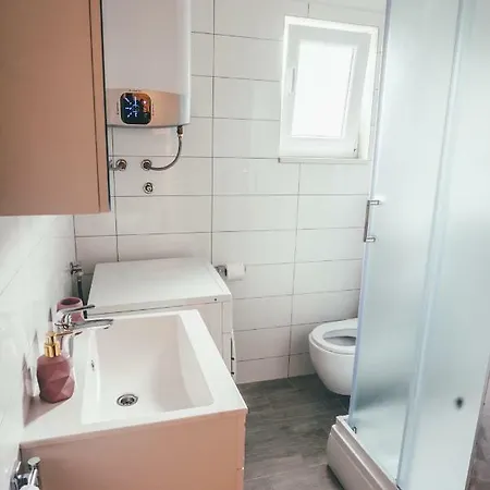 Js Lejlighed Bibinje